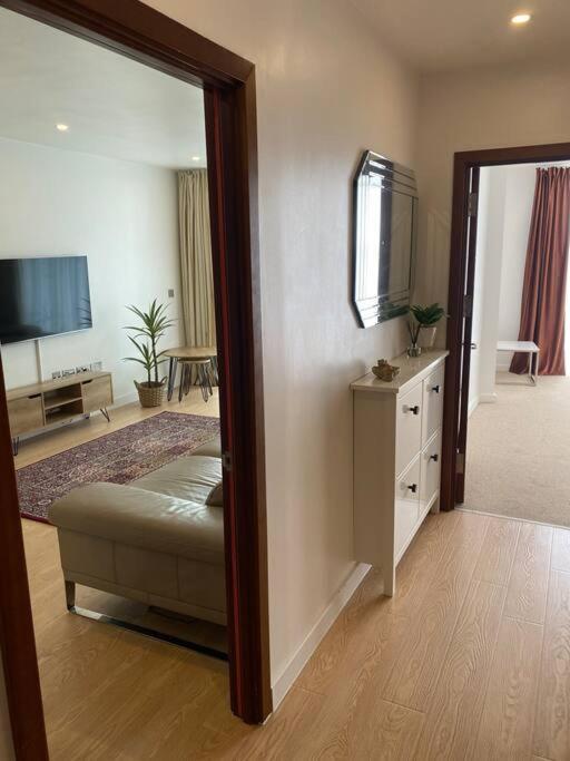 Luxurious 2 Bedroom Flat With En-Suite Bedroom South Norwood 外观 照片